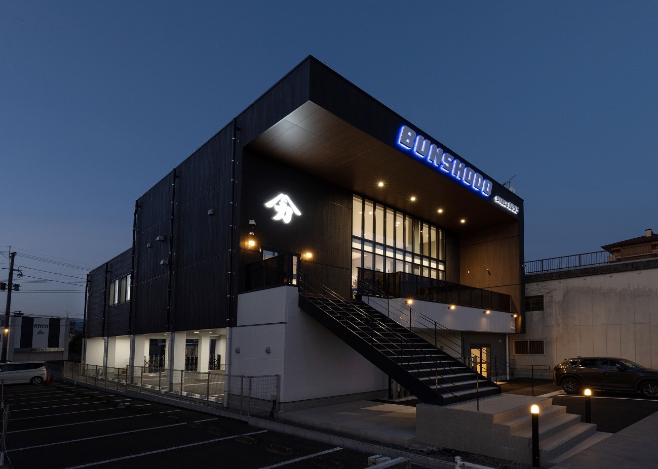 憧れられるオフィスになったことで採用力を強化したオフィス新築事例